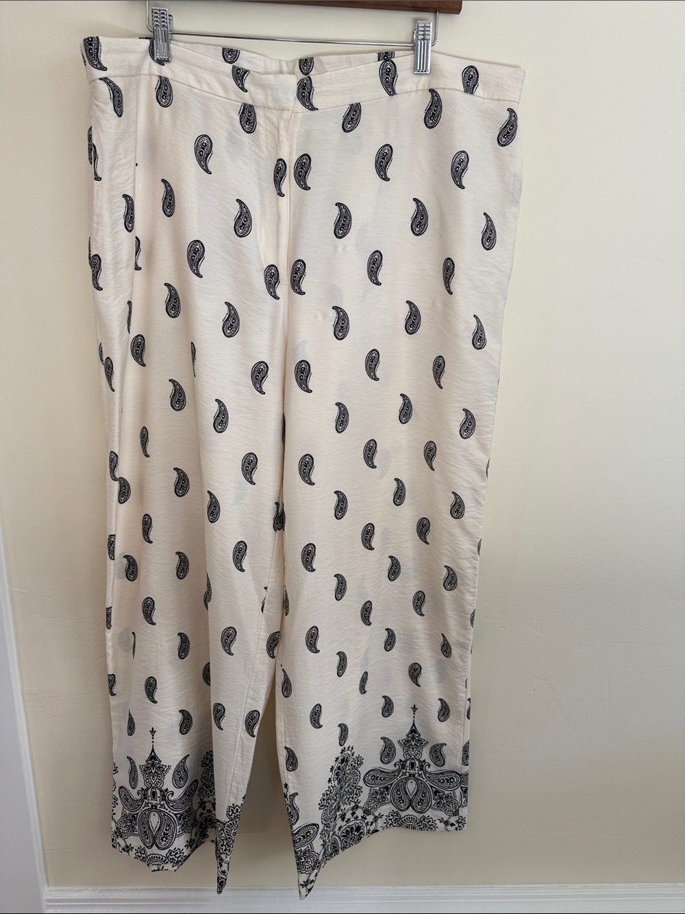 H&M Cream Wide-Leg Pants with Black Paisley Print